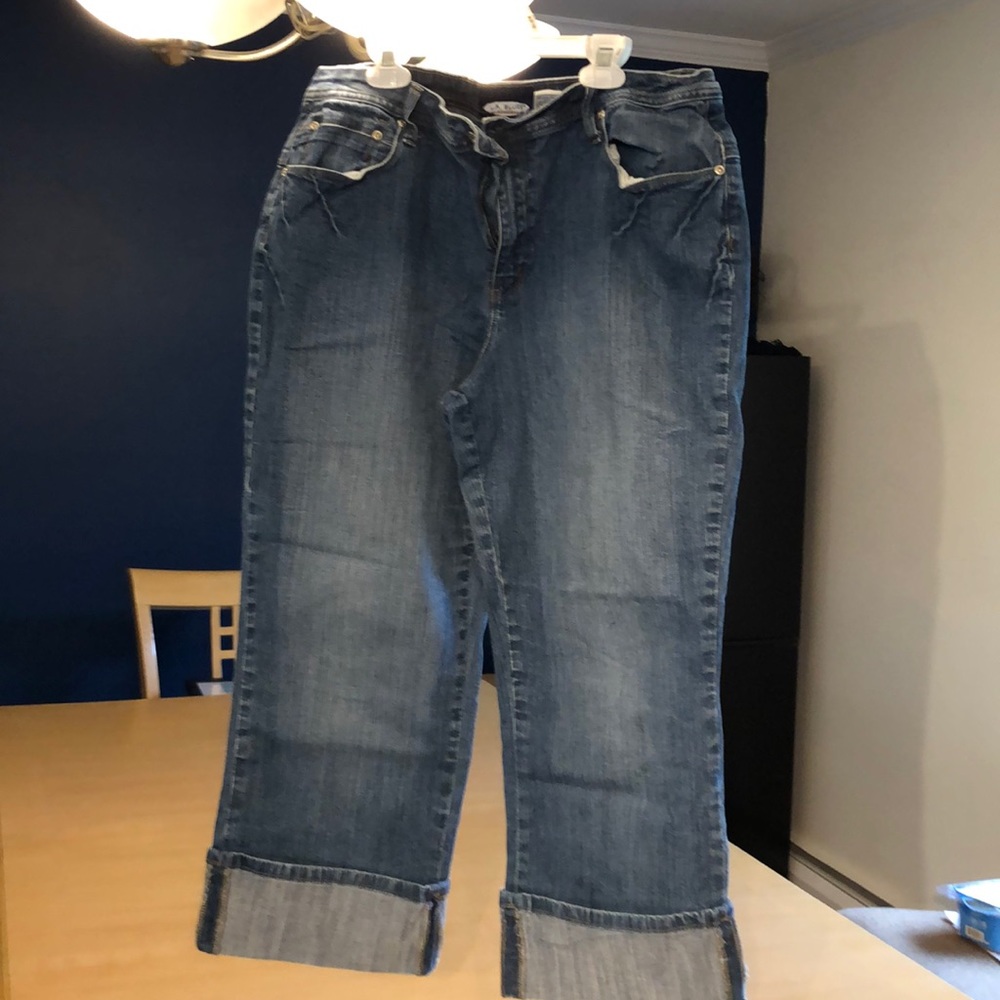 Cuffed capris, slight fade in the area